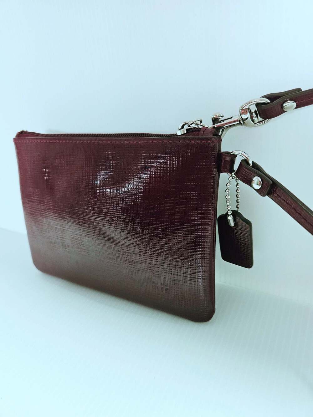 Coach Burgundy Crossgrain Leather Bow Wristlet EUC - Picture 10 of 16